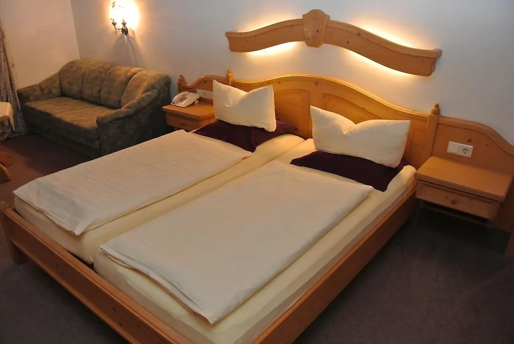 Hotel Gruberhof Innsbruck Igls B&B 3*,